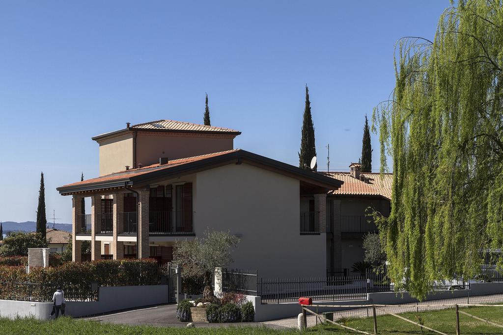 Hotel Relais Agli Olivi ลาซีเซ ภายนอก รูปภาพ