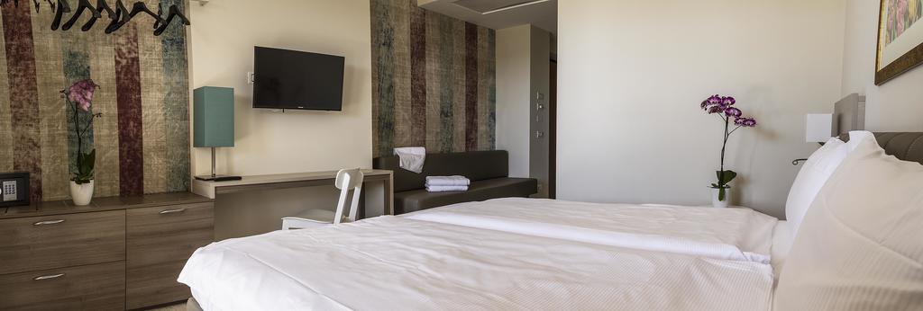 Hotel Relais Agli Olivi ลาซีเซ ภายนอก รูปภาพ