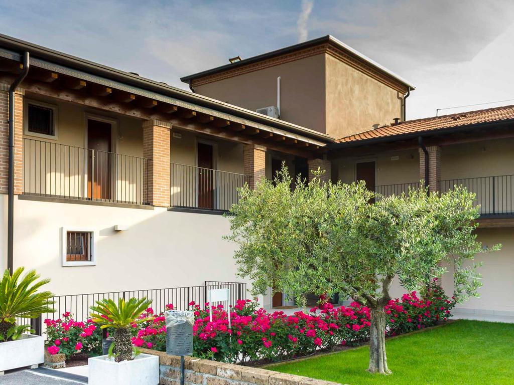 Hotel Relais Agli Olivi ลาซีเซ ภายนอก รูปภาพ