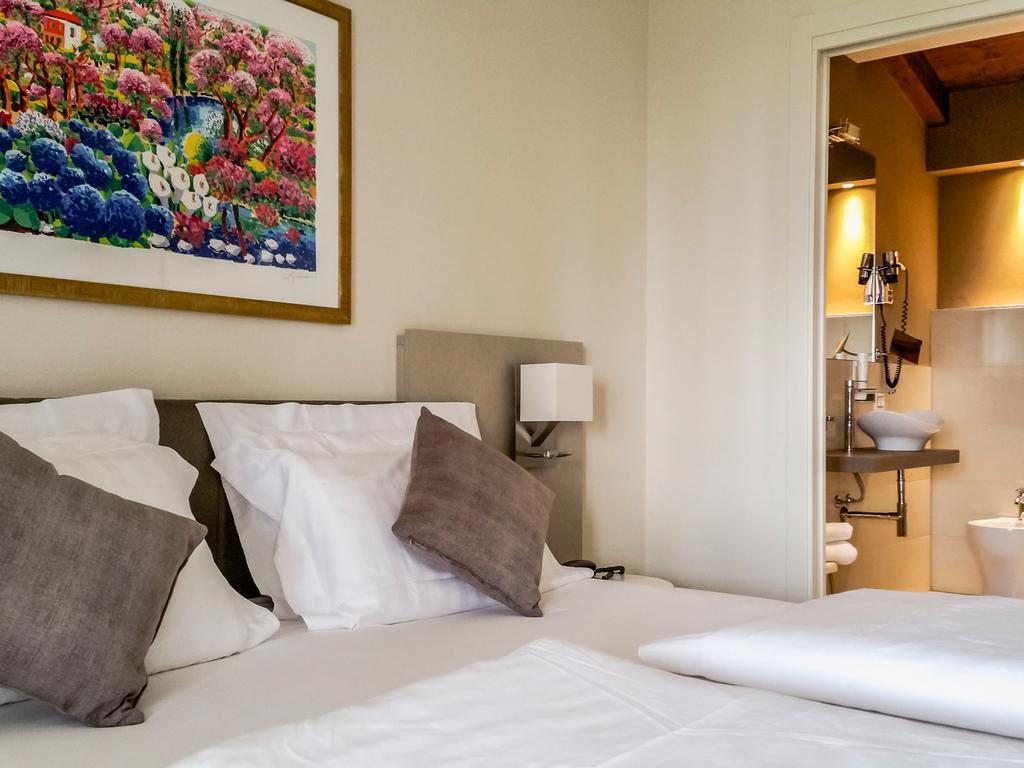 Hotel Relais Agli Olivi ลาซีเซ ภายนอก รูปภาพ