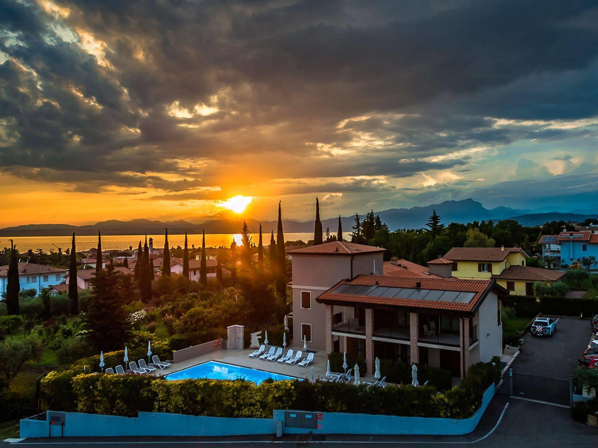 Hotel Relais Agli Olivi ลาซีเซ ภายนอก รูปภาพ